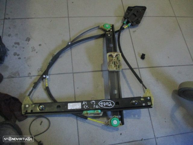 Elevador Sem Motor 8X4837462 AUDI A1 2013 5P FD AUDI A1 SPORTBACK 8X FASE 2  2017 1.6TDI 115CV 5P PRETO FD - 1