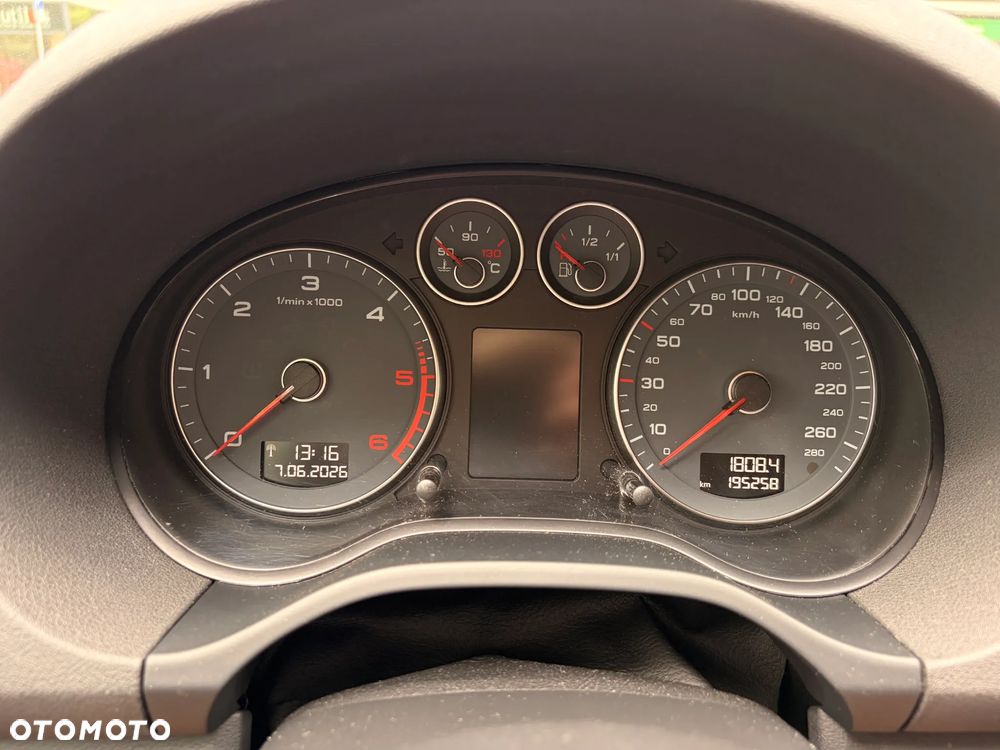 Audi A3 Sportback 2.0 TDI DPF Ambiente - 14