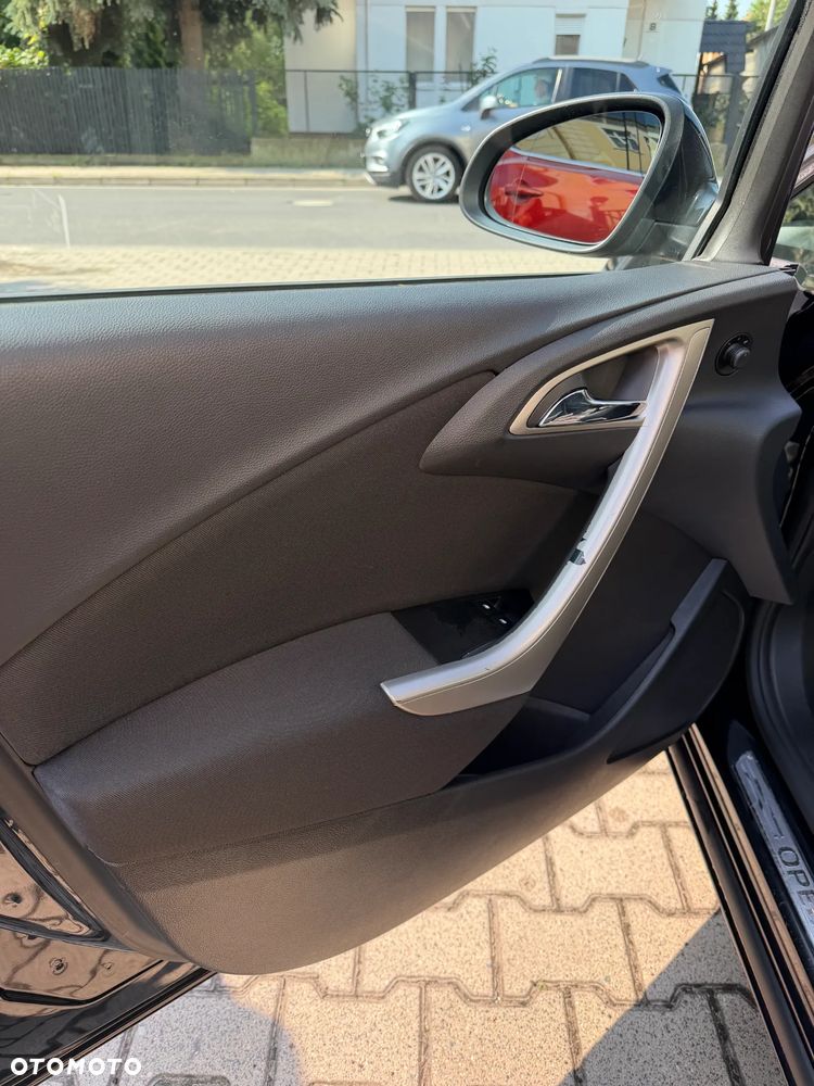 Opel Astra 1.4 T Enjoy - 11