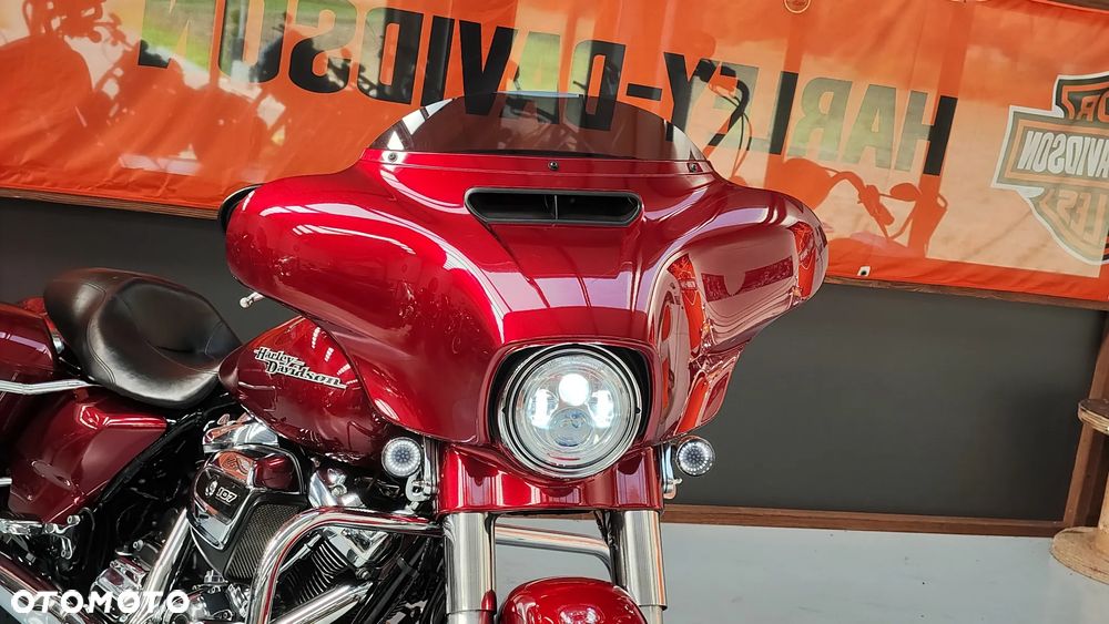 Harley-Davidson Touring Street Glide - 19