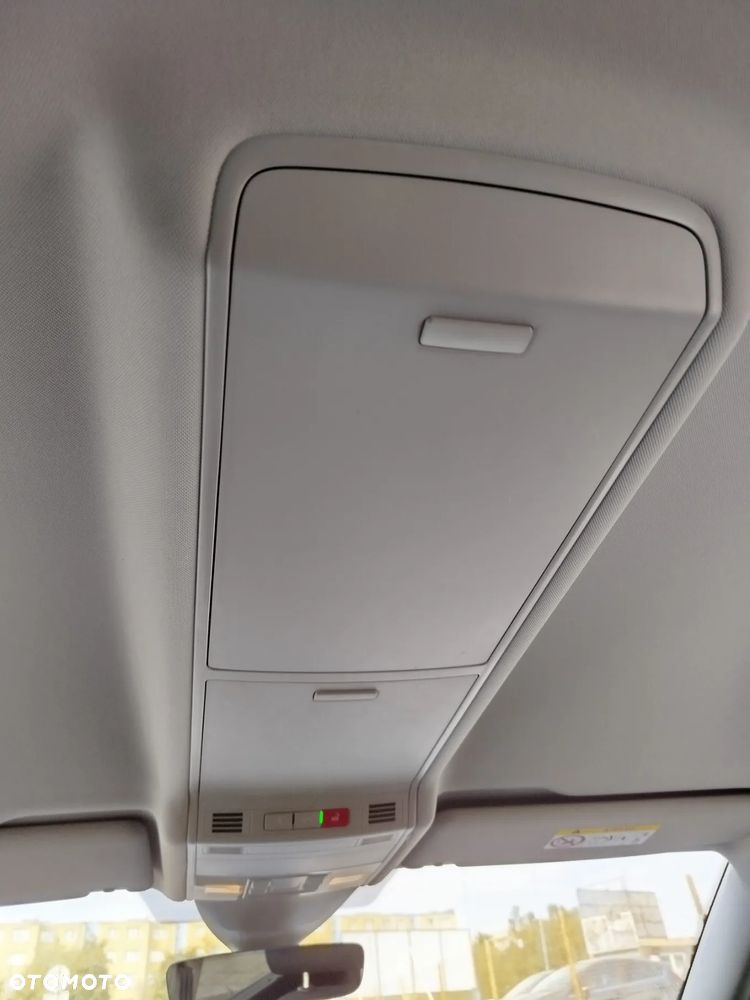 Volkswagen Touran - 8