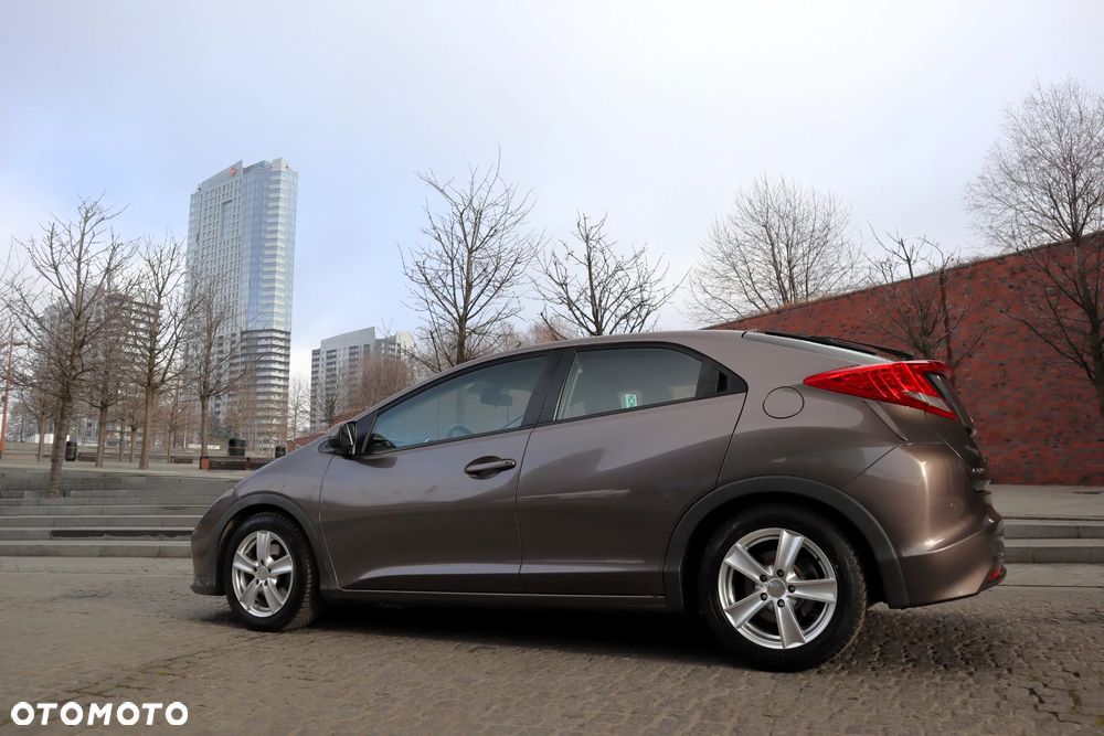 Honda Civic 1.8 Executive - 10