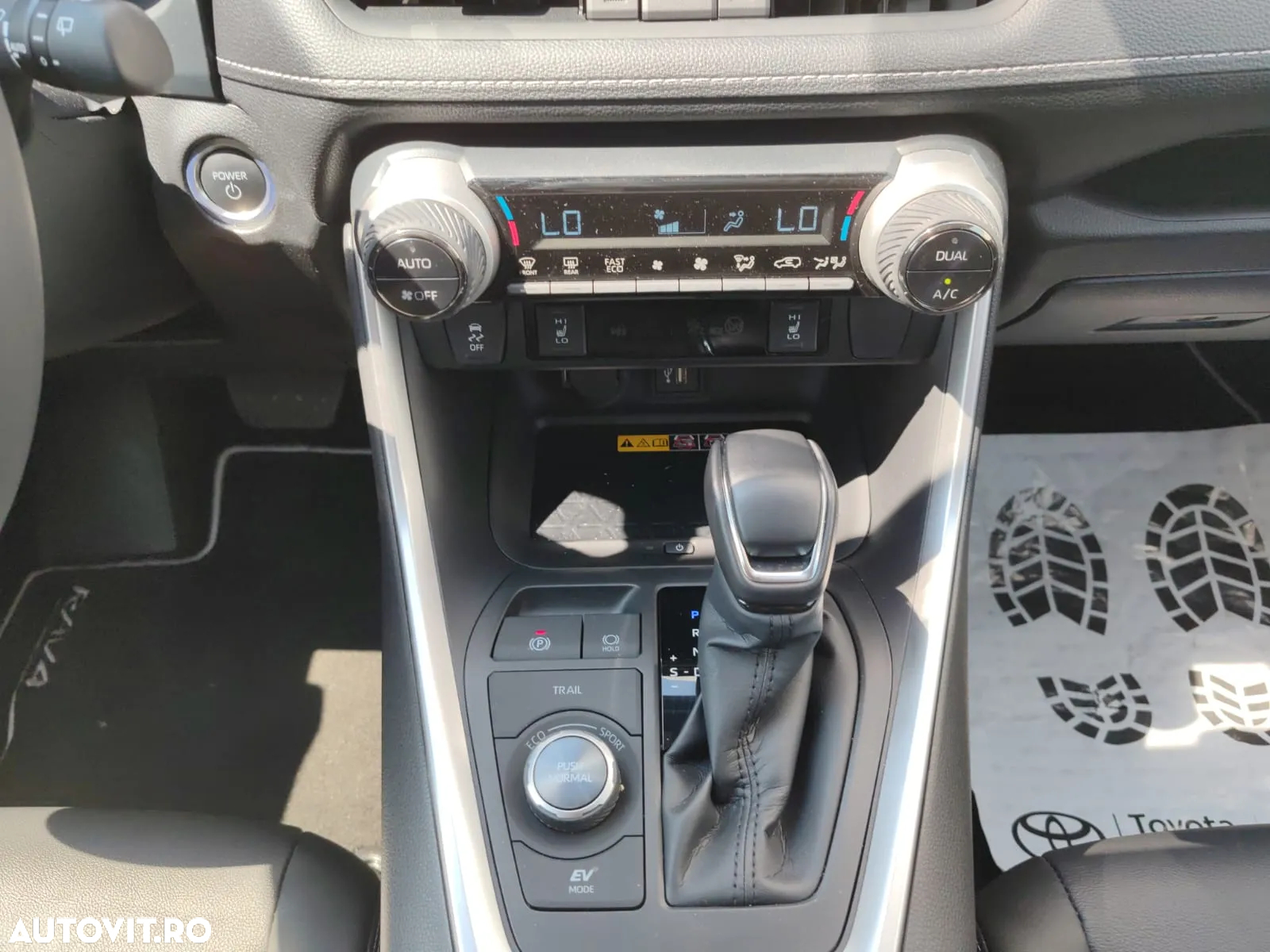Toyota RAV4 2.5 Hybrid VVT-iE 4x4 Luxury - 15