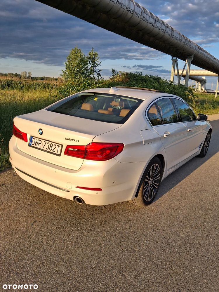 BMW Seria 5 520d Luxury Line - 3