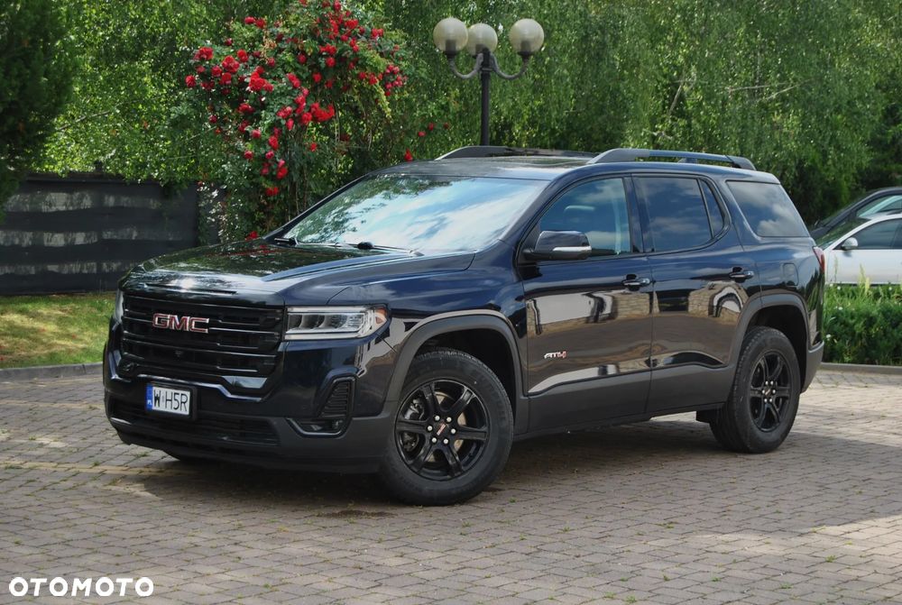 GMC Acadia - 1