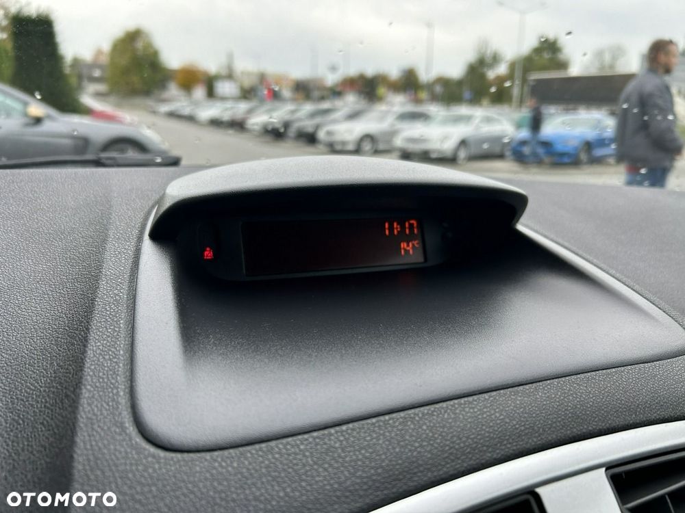 Renault Clio - 10