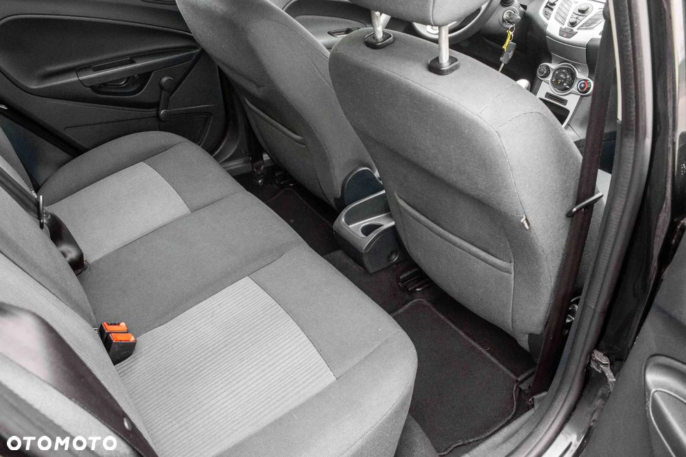 Ford Fiesta 1.4 Champions Edition - 21