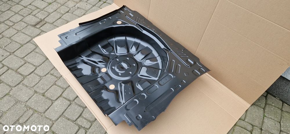 TOYOTA YARIS CROSS PAS TYL WANNA NOWA ORYG !! 58311-0D290 - 3
