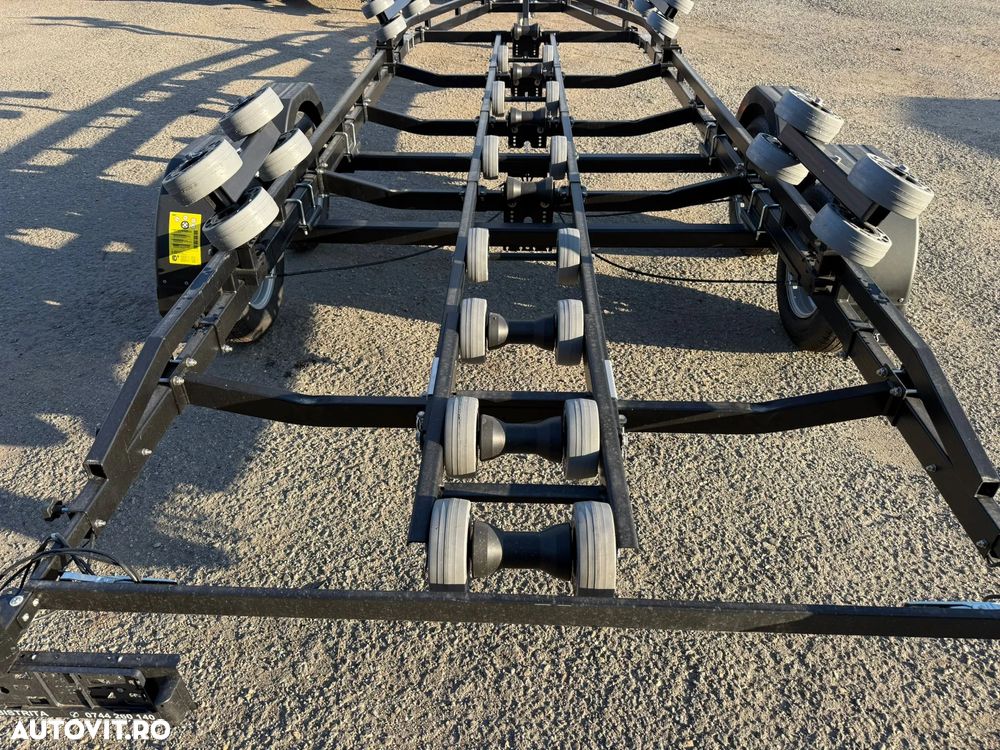 Lorries Peridoc/Remorca transport barca 7-7.8m 2500kg - 4