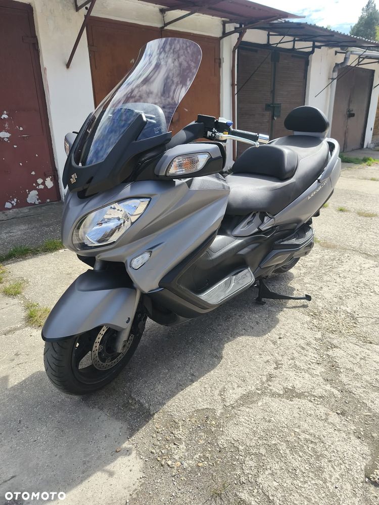 Suzuki Burgman - 11