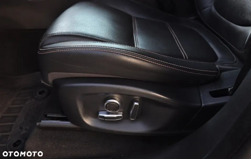 Jaguar F-Pace 2.0 i4P AWD R-Sport - 18