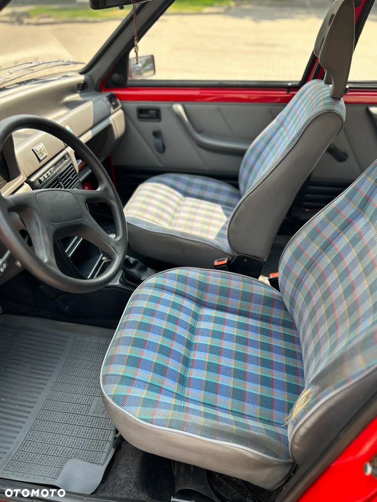 Fiat Uno 899 - 15