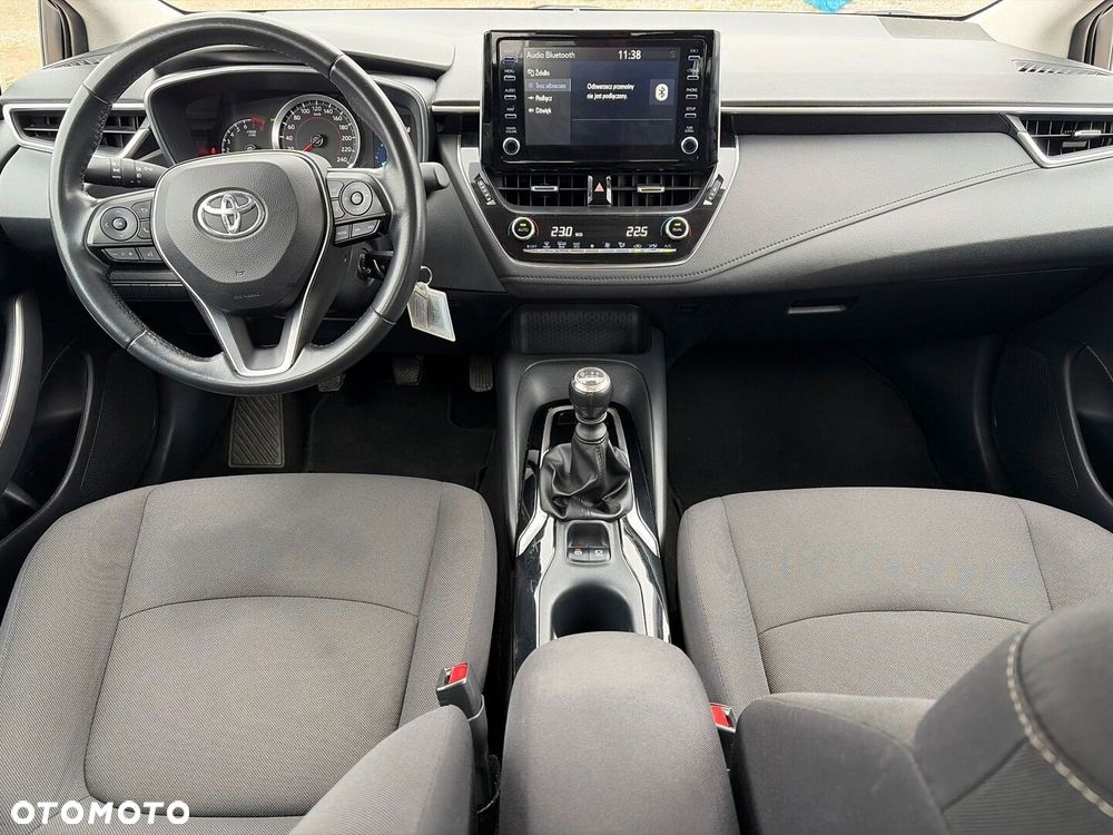 Toyota Corolla - 13