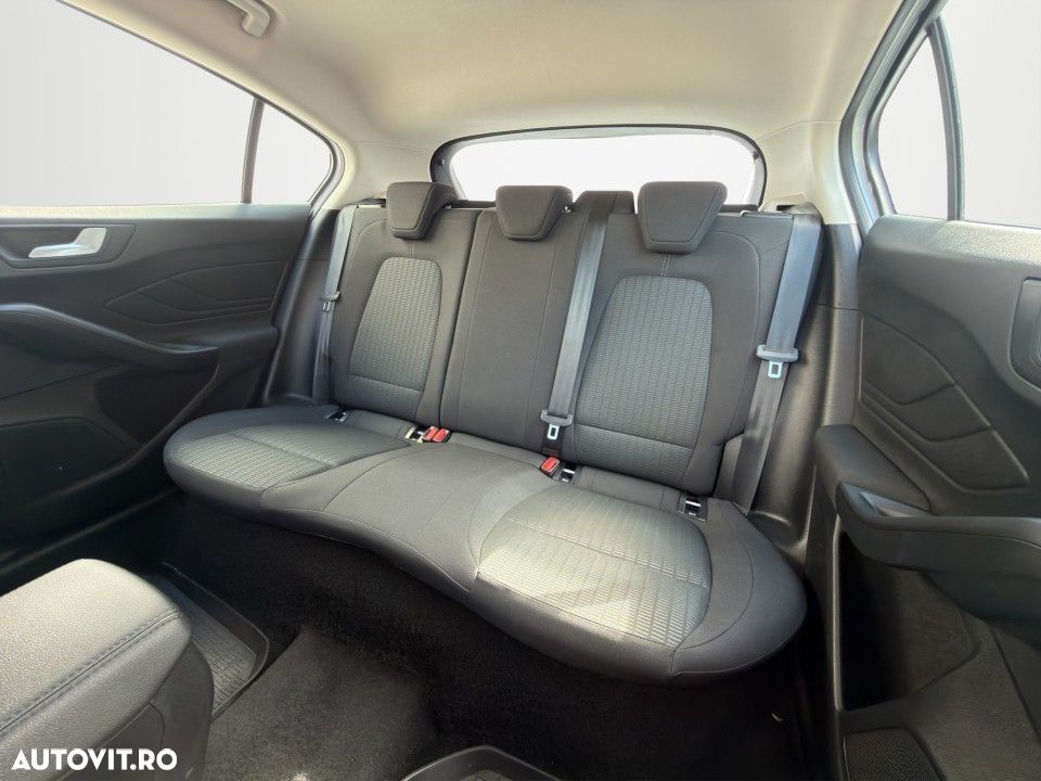 Ford Focus - 20