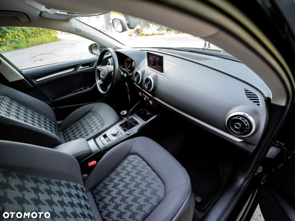 Audi A3 Sportback - 18