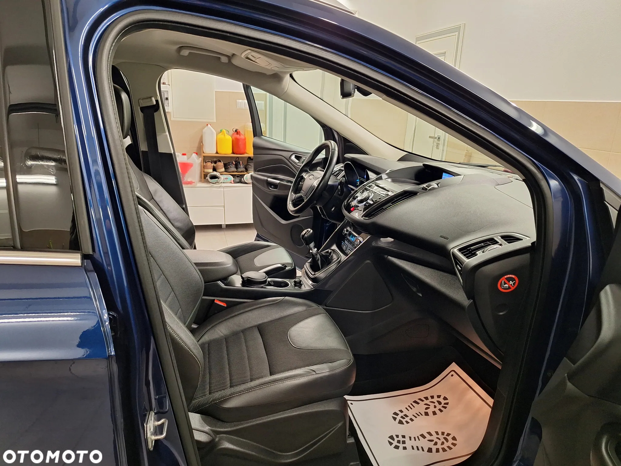 Ford Kuga 1.6 EcoBoost 2x4 Titanium - 27
