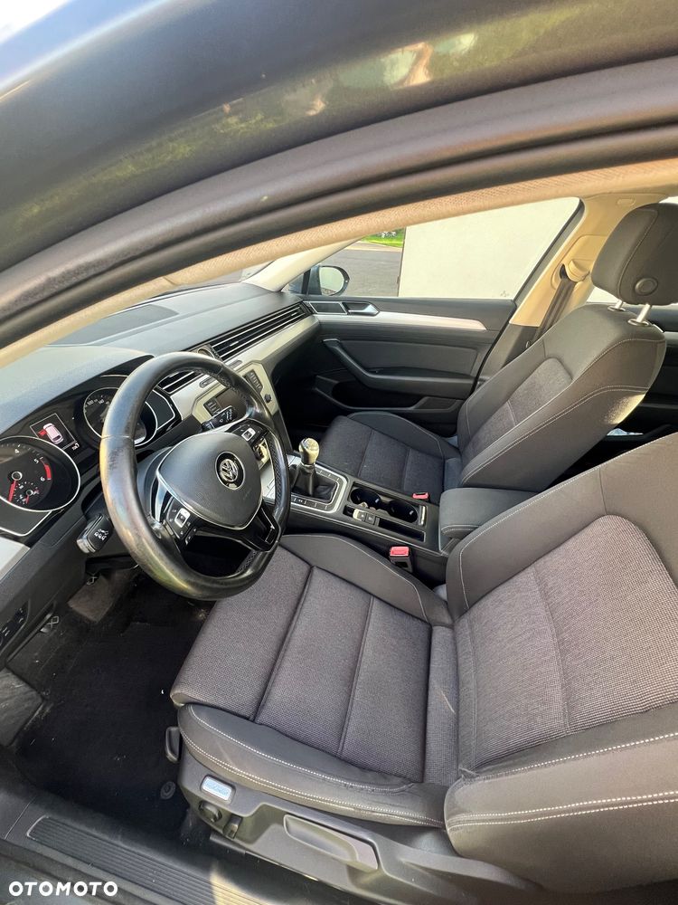 Volkswagen Passat 1.6 TDI BMT Comfortline - 6