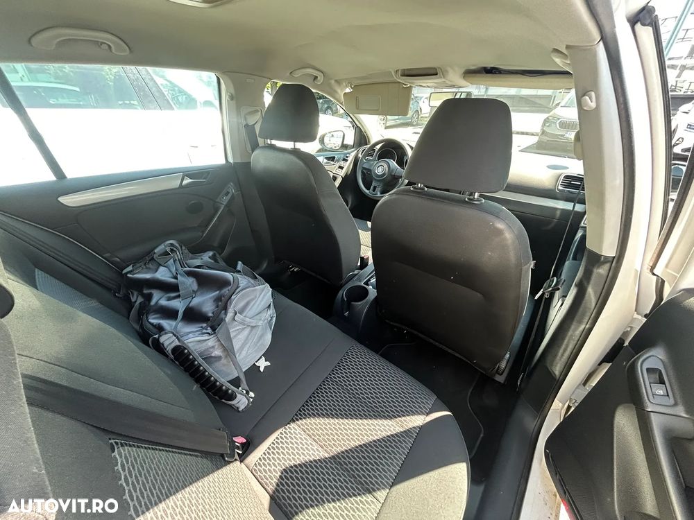 Volkswagen Golf - 9