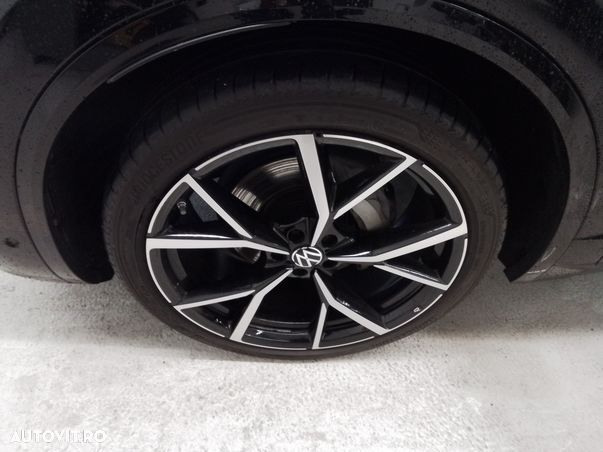 Volkswagen Touareg 3.0 V6 TDI SCR 4Motion Automatik R-Line - 4