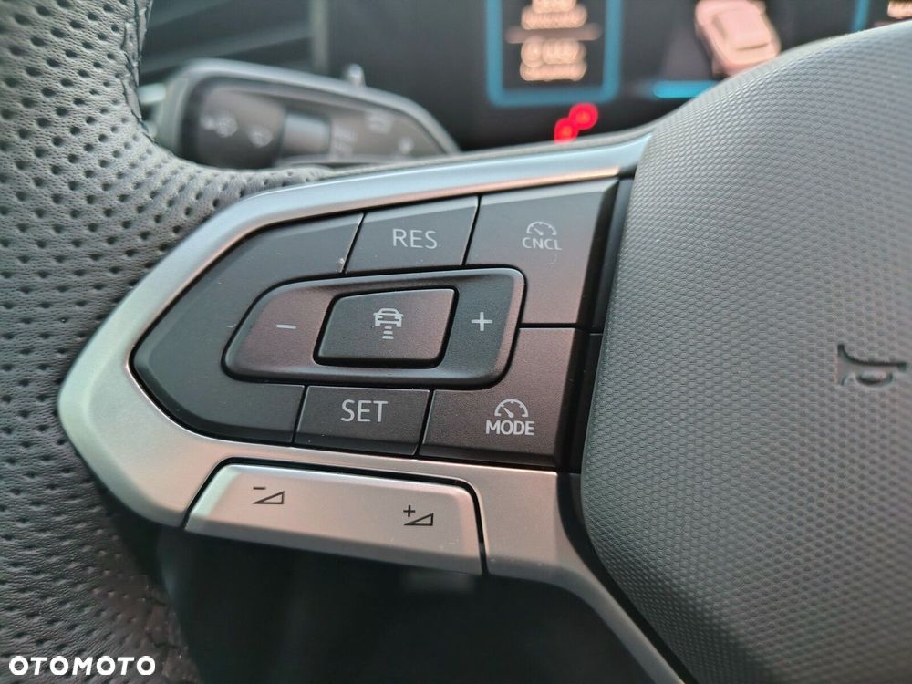 Volkswagen Passat - 16