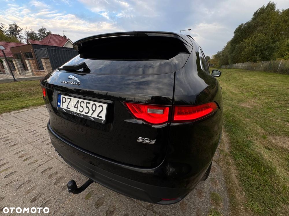 Jaguar F-Pace 2.0 i4D AWD R-Sport - 28