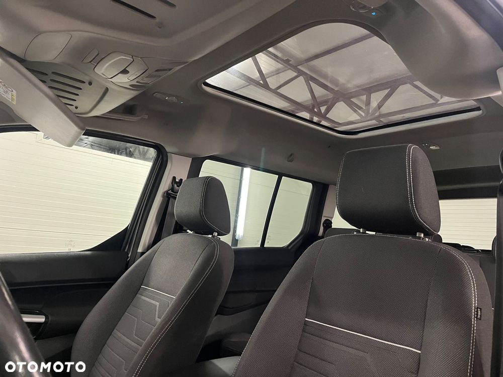 Ford Tourneo Connect Grand - 12