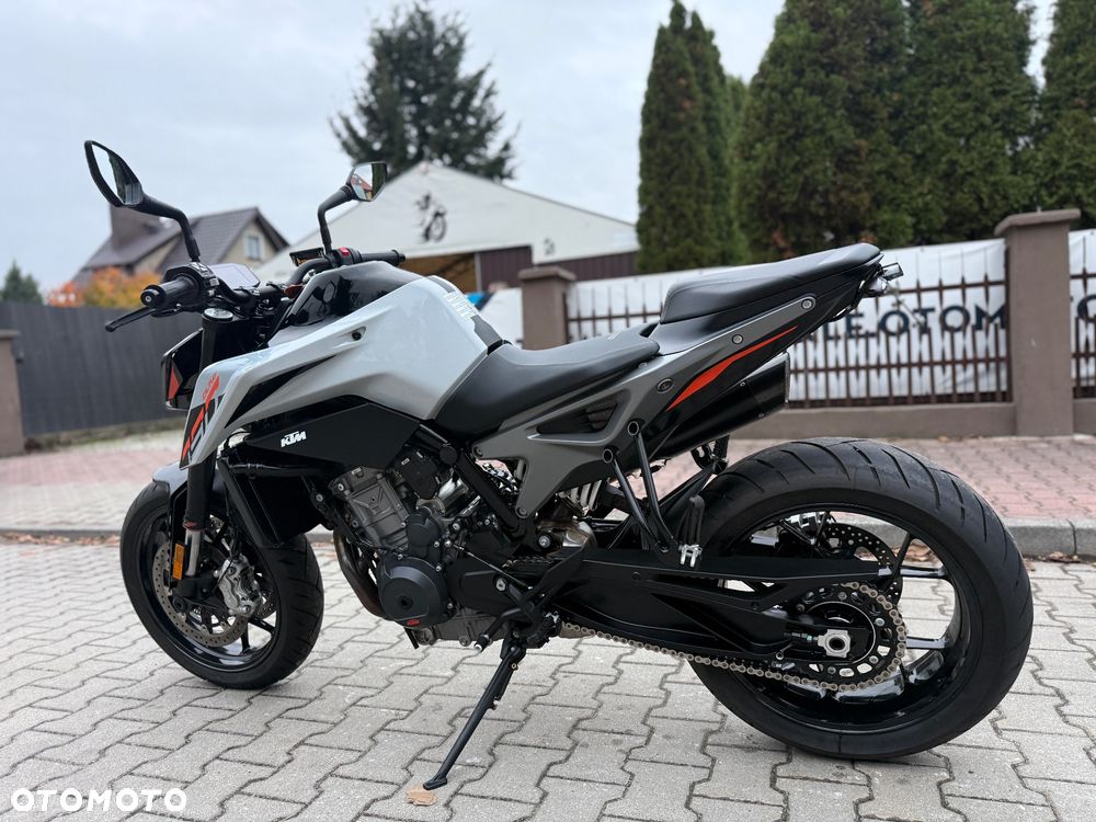 KTM Duke 790 - 18