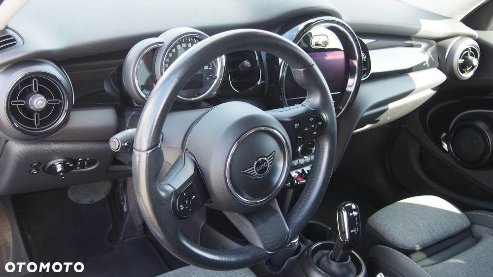 MINI Cooper Classic Trim - 4