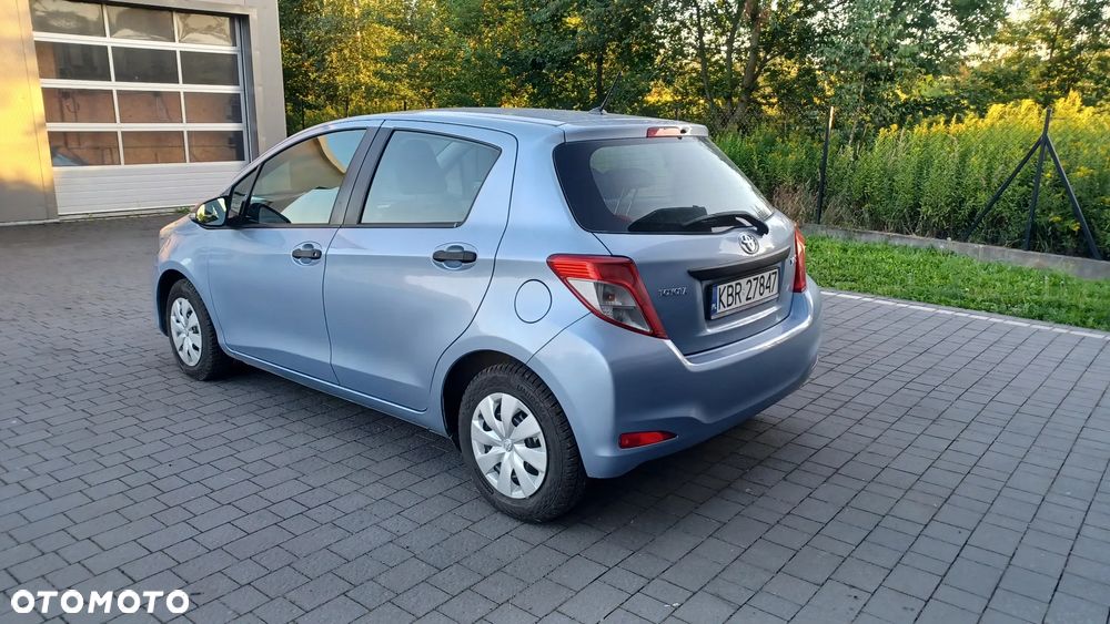Toyota Yaris - 12