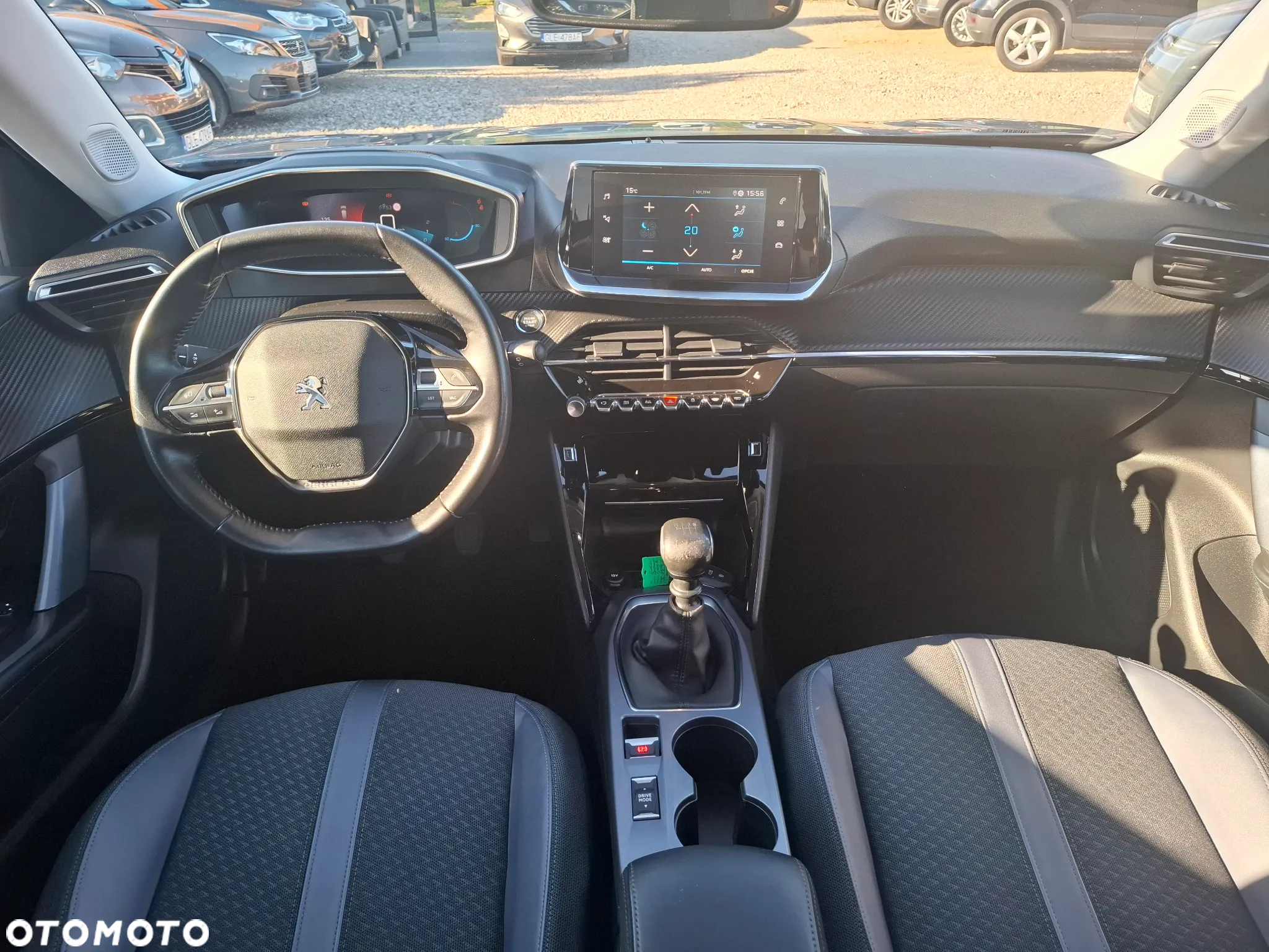 Peugeot 2008 PureTech 130 Allure - 18