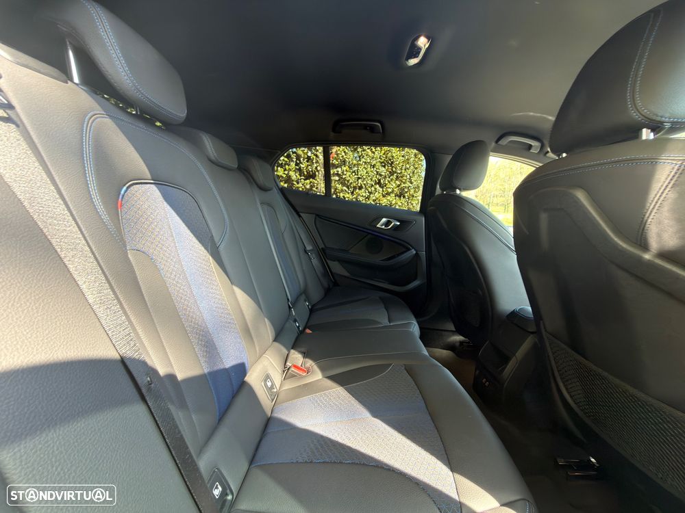 BMW 116 d Pack M - 22