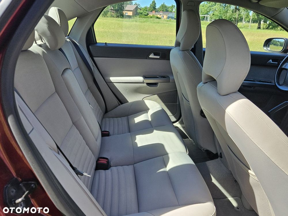 Volvo S40 2.0D - 13