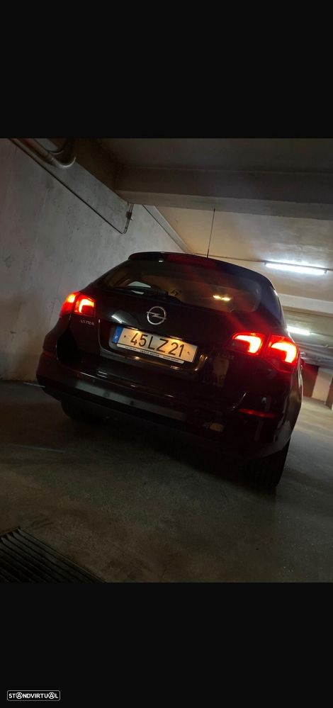 Opel Astra Sports Tourer 1.7 CDTi Cosmo - 4
