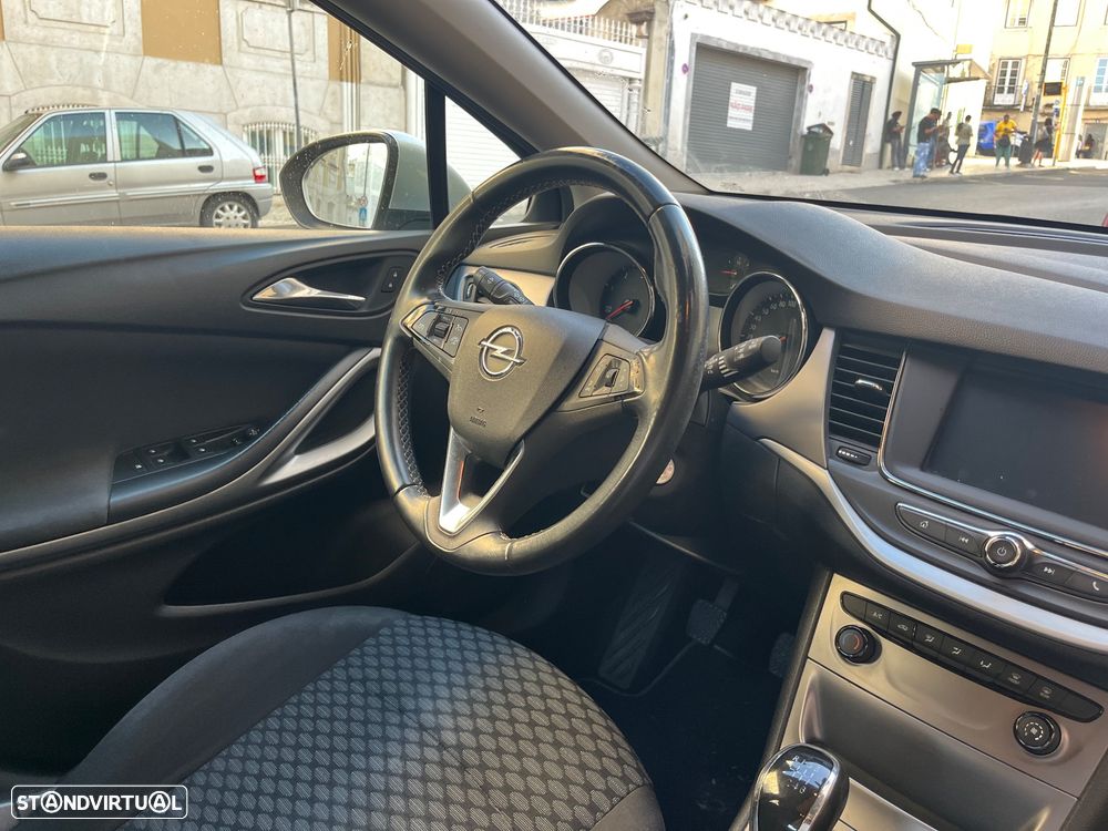 Opel Astra Sports Tourer - 15