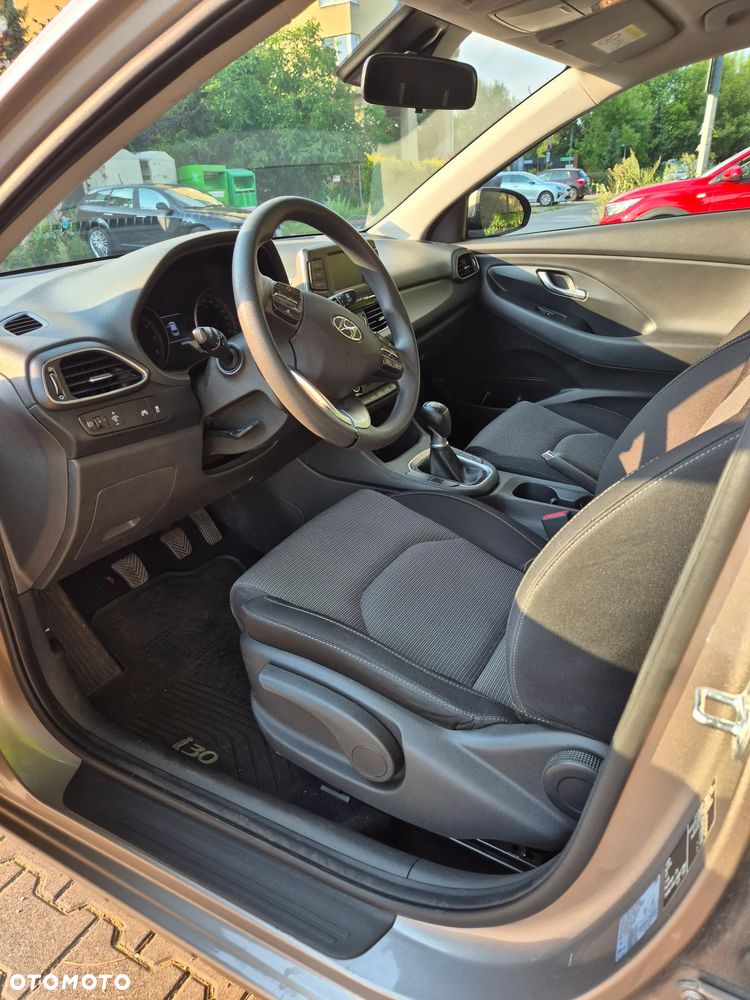 Hyundai i30 1.4 Classic + - 6