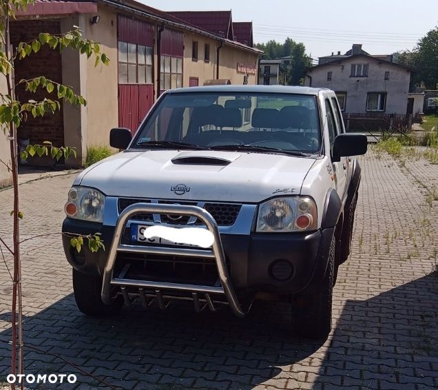 Nissan Pickup - 3