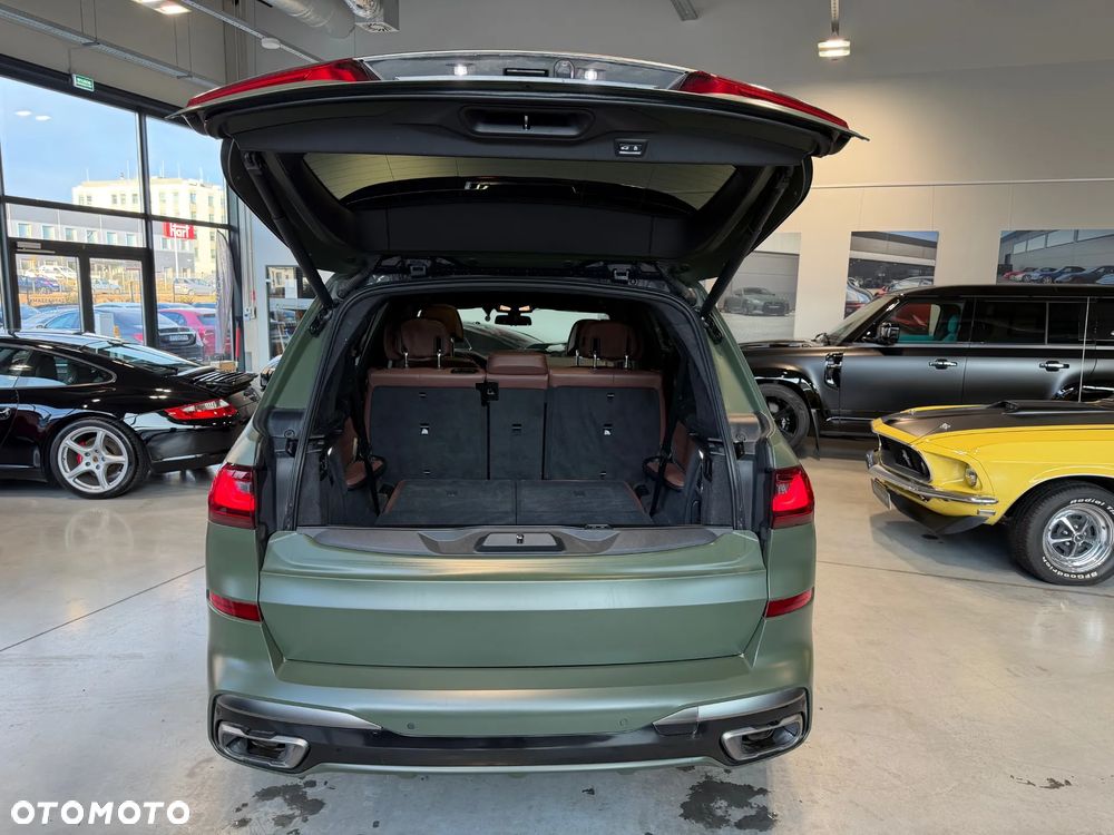 BMW X7 - 35