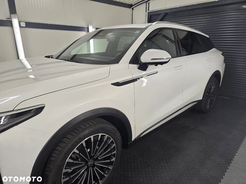 Omoda 9 1.5 Super Hybrid Exclusive AWD - 10