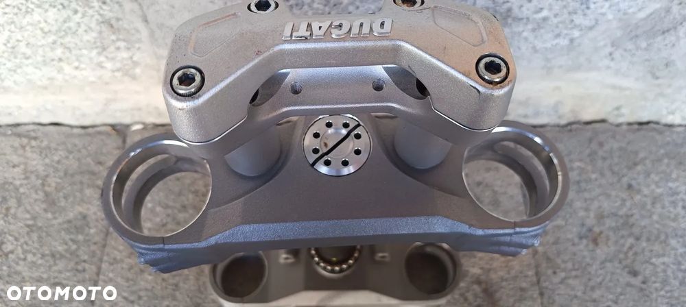 DUCATI MULTISTRADA 1200 1260 KOŁO FELGA TARCZE PÓŁKA DOLNA OŚ LAGI - 23