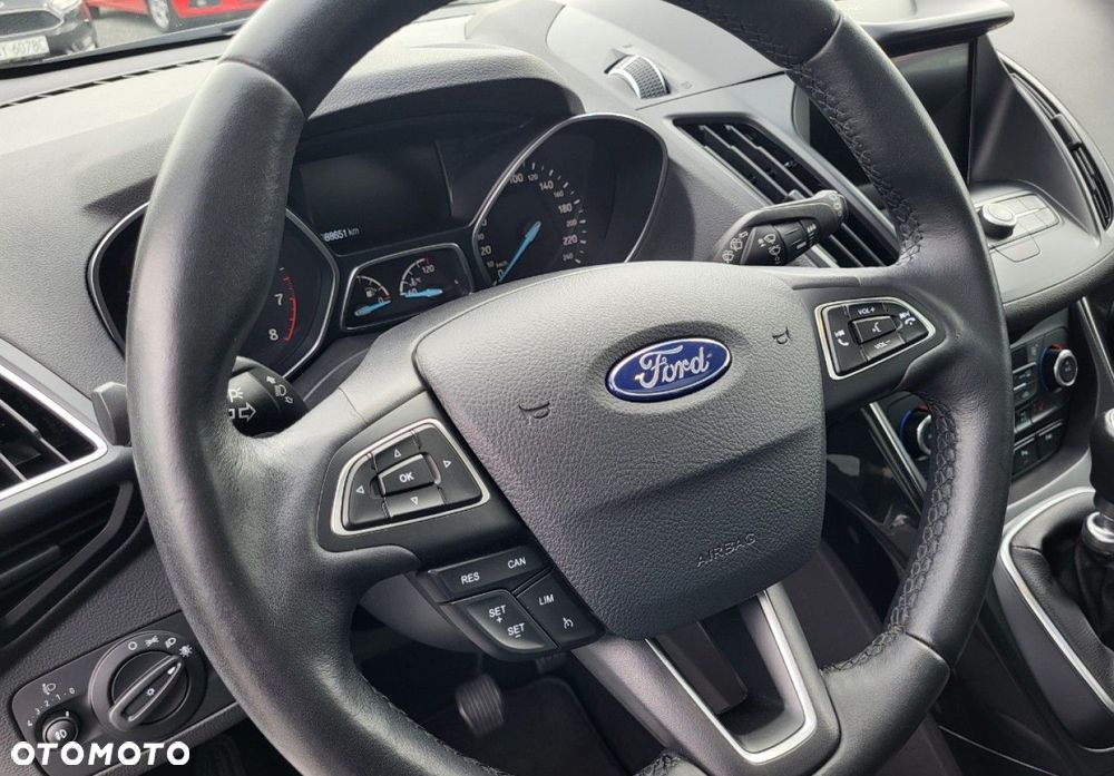 Ford Kuga - 15