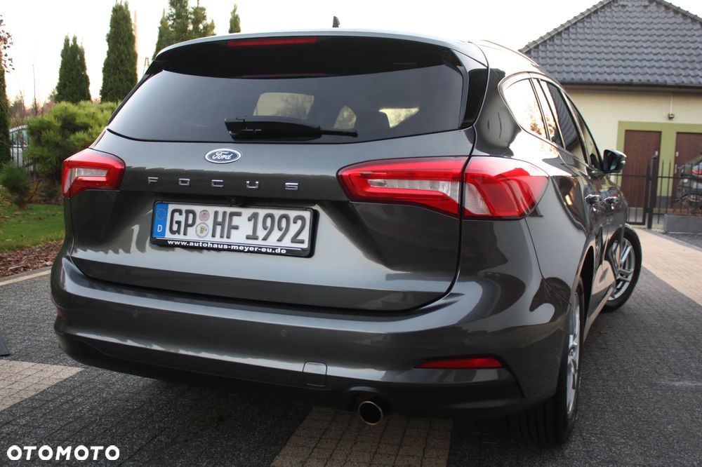 Ford Focus Turnier 1.0 EcoBoost Start-Stopp-System TITANIUM STYLE - 6