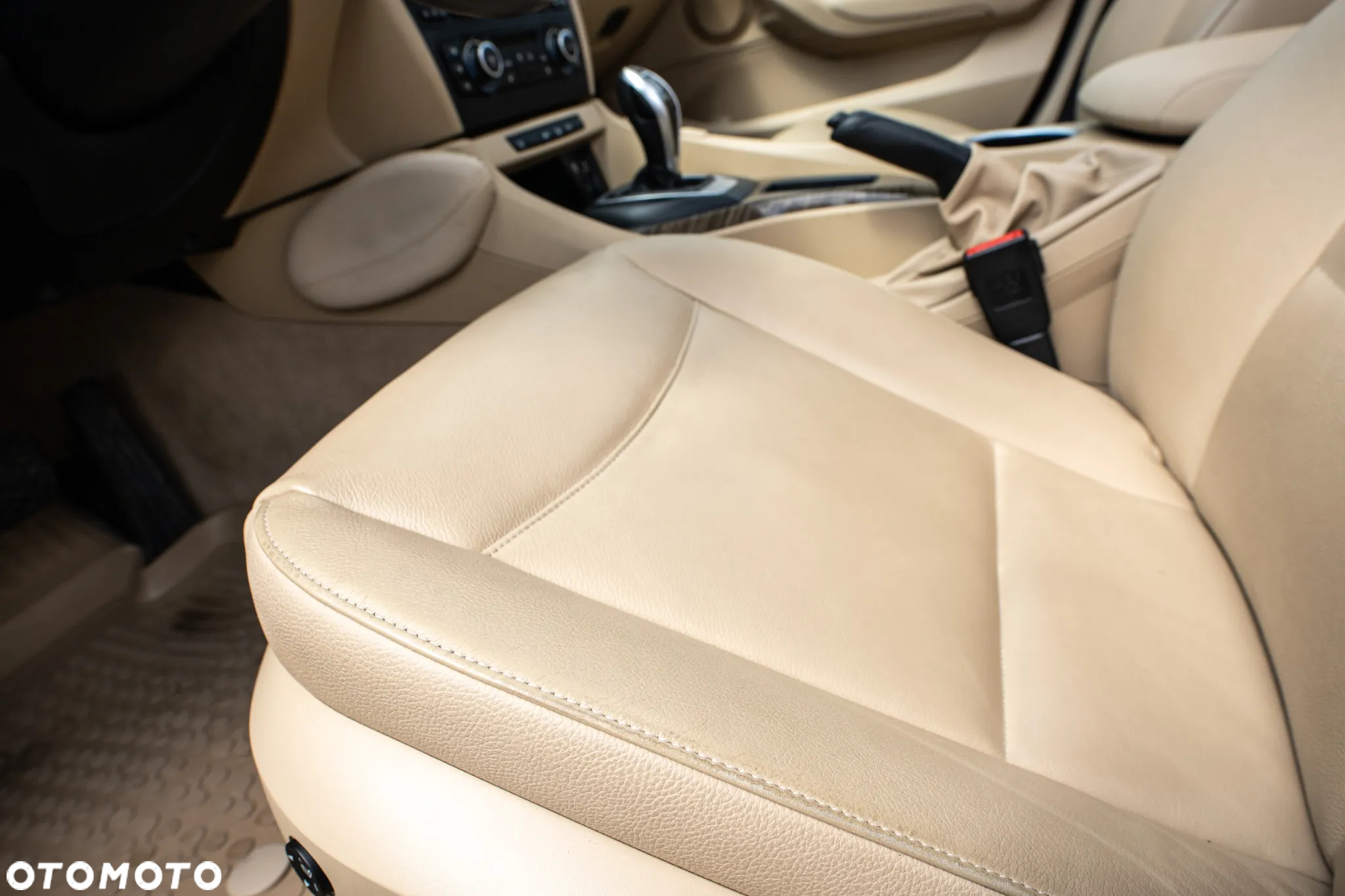 BMW X1 xDrive28i - 16