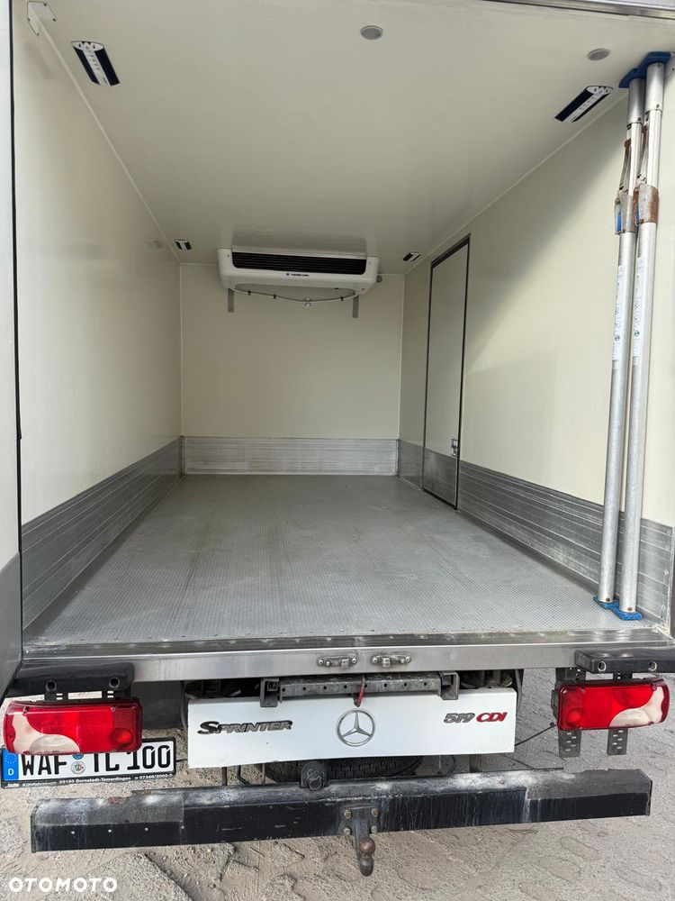 Mercedes-Benz Sprinter - 4