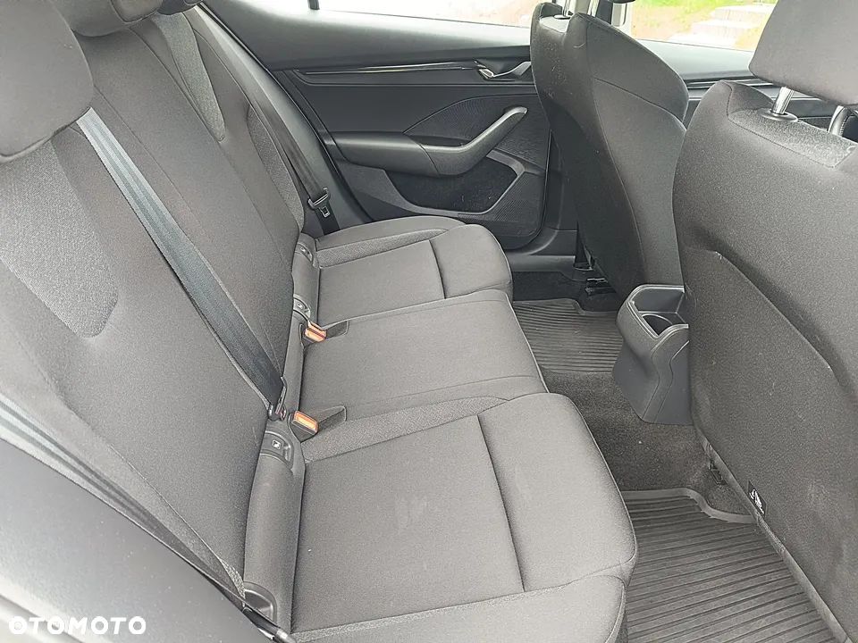 Skoda Octavia 1.0 TSI Active - 30