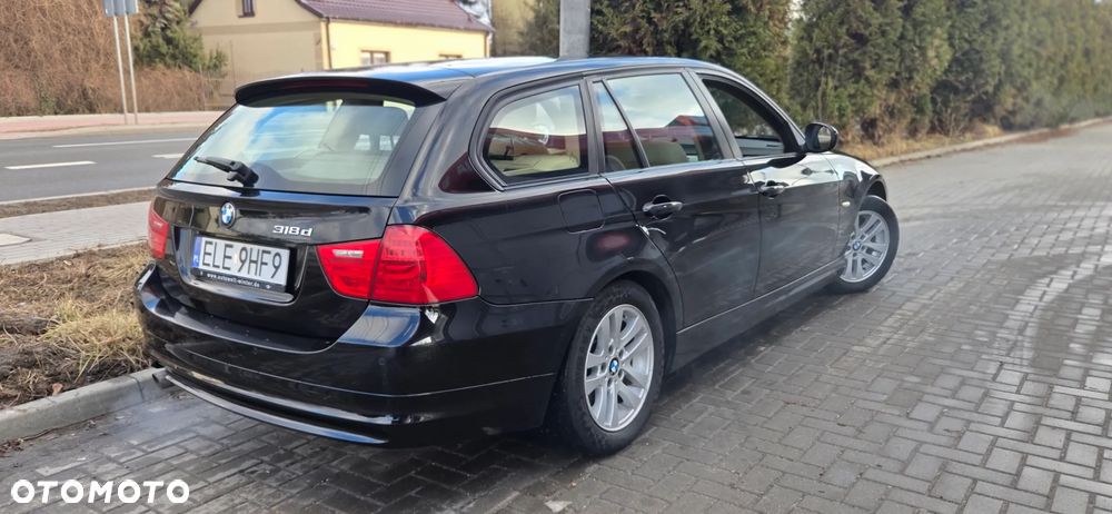 BMW Seria 3 318d DPF Edition Exclusive - 15