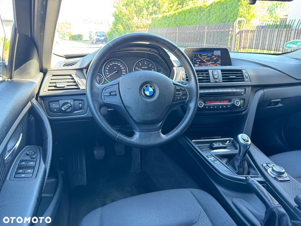 BMW Seria 3 318d - 5