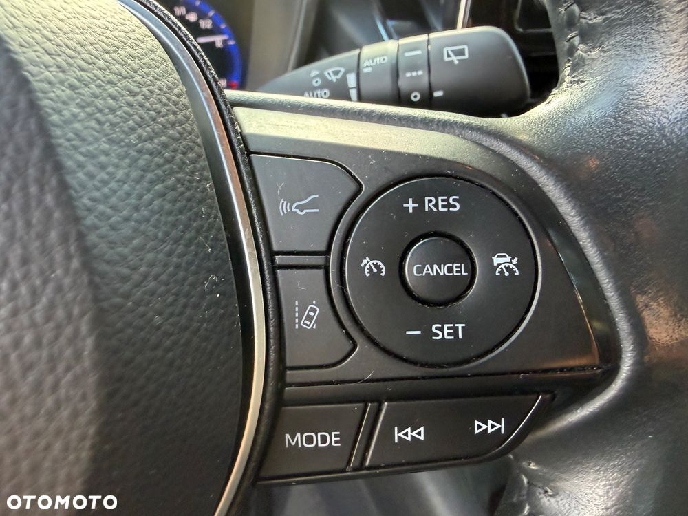 Toyota Corolla 1.8 Hybrid Comfort - 21