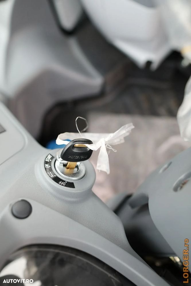 Hitachi ZW220-5A, An 2025, Made in Japan - 17