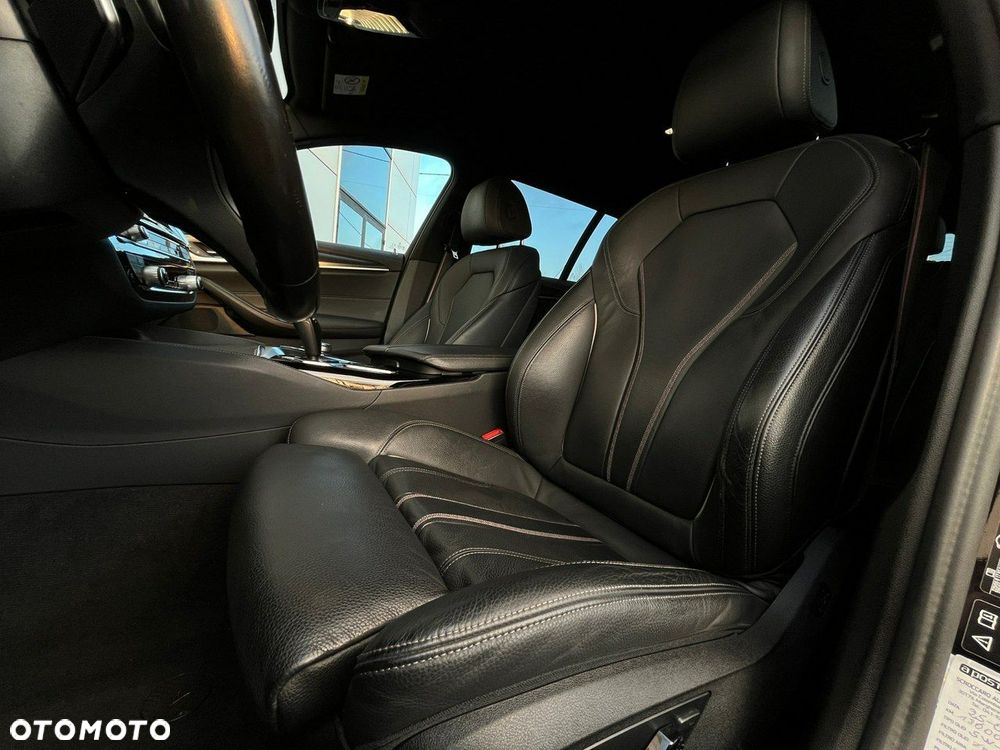 BMW Seria 5 520d xDrive M Sport Edition - 13