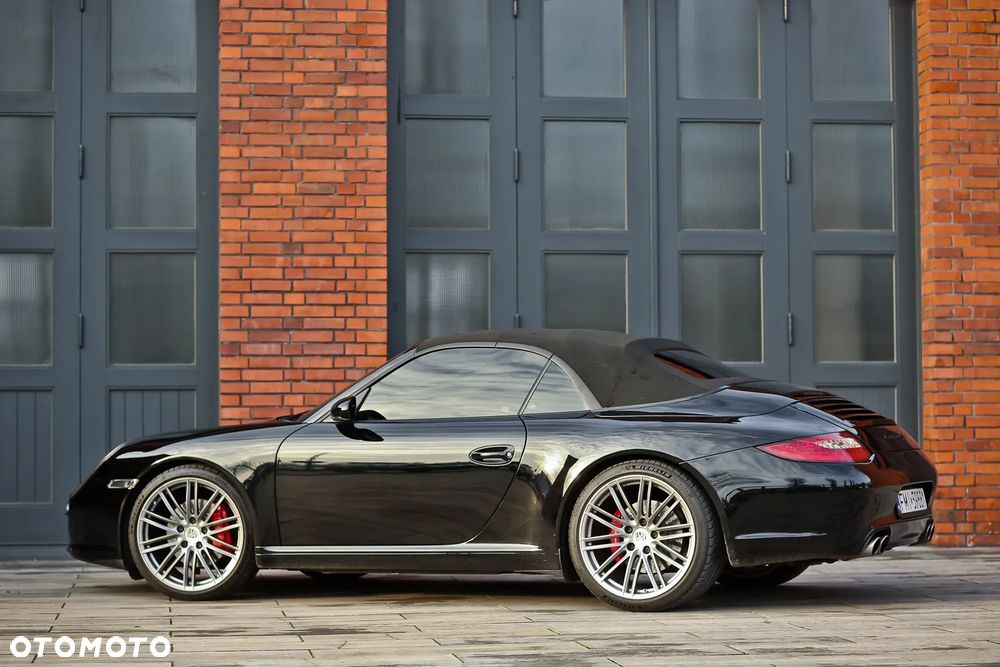 Porsche 911 Carrera S - 6